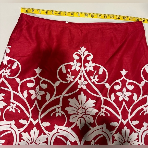 Loft Elegant Red and White Floral Skirt Size 16 - Picture 4 of 5